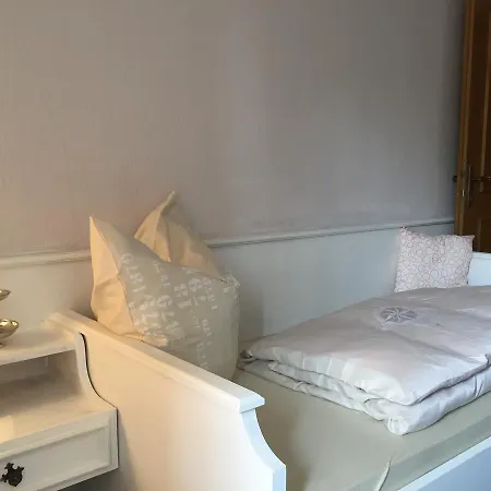 Ostbach Bed & Breakfast 2*