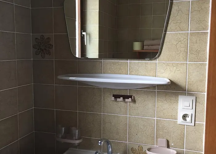 Ostbach Nocleg ze śniadaniem 2*