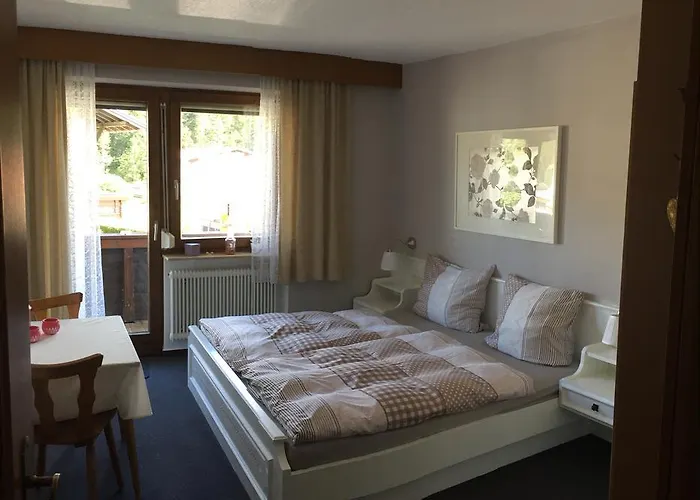 Ostbach Nocleg ze śniadaniem 2*